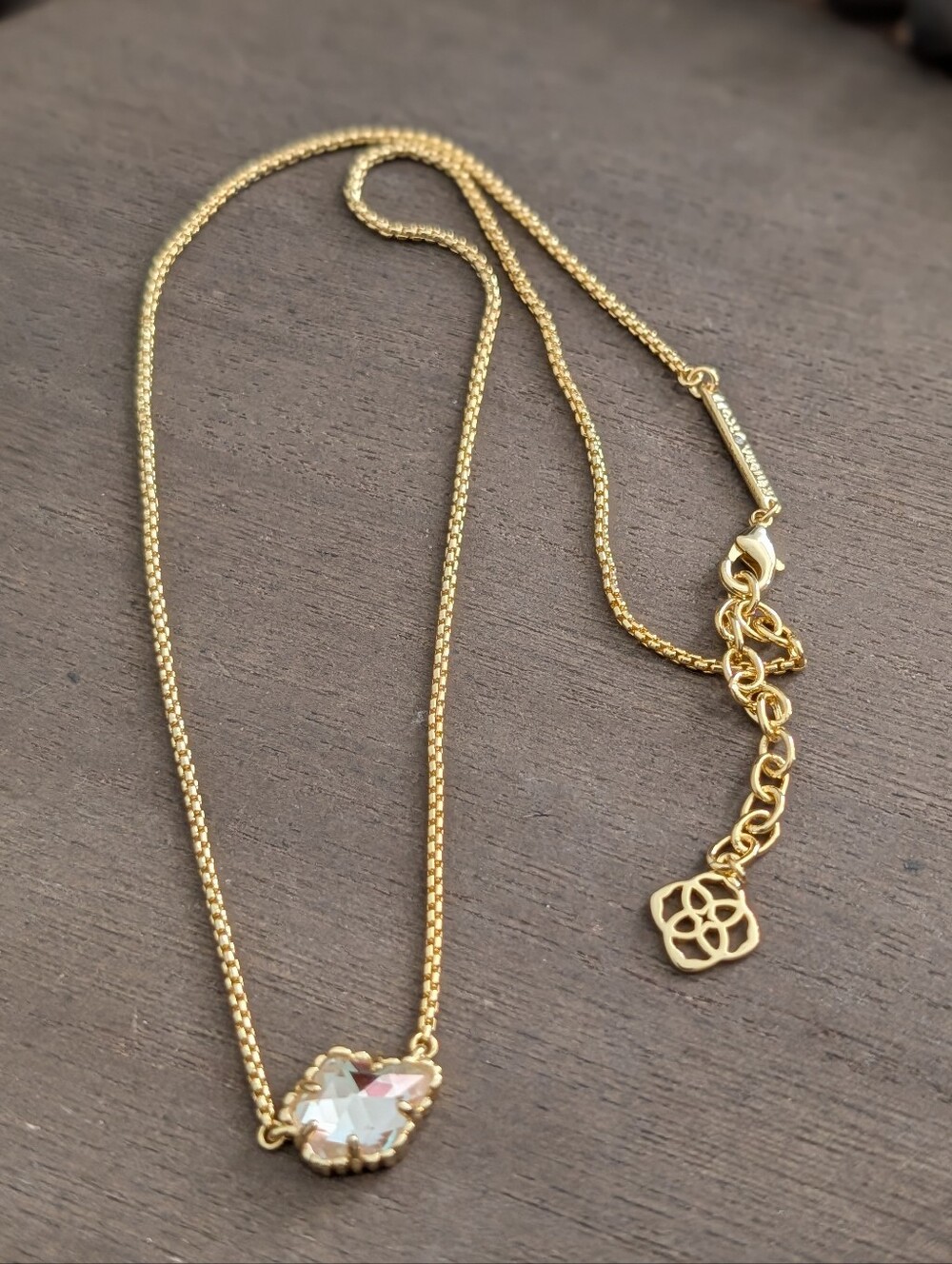 KENDRA SCOTT Gold Tess Dichroic Glass Pendant Necklace